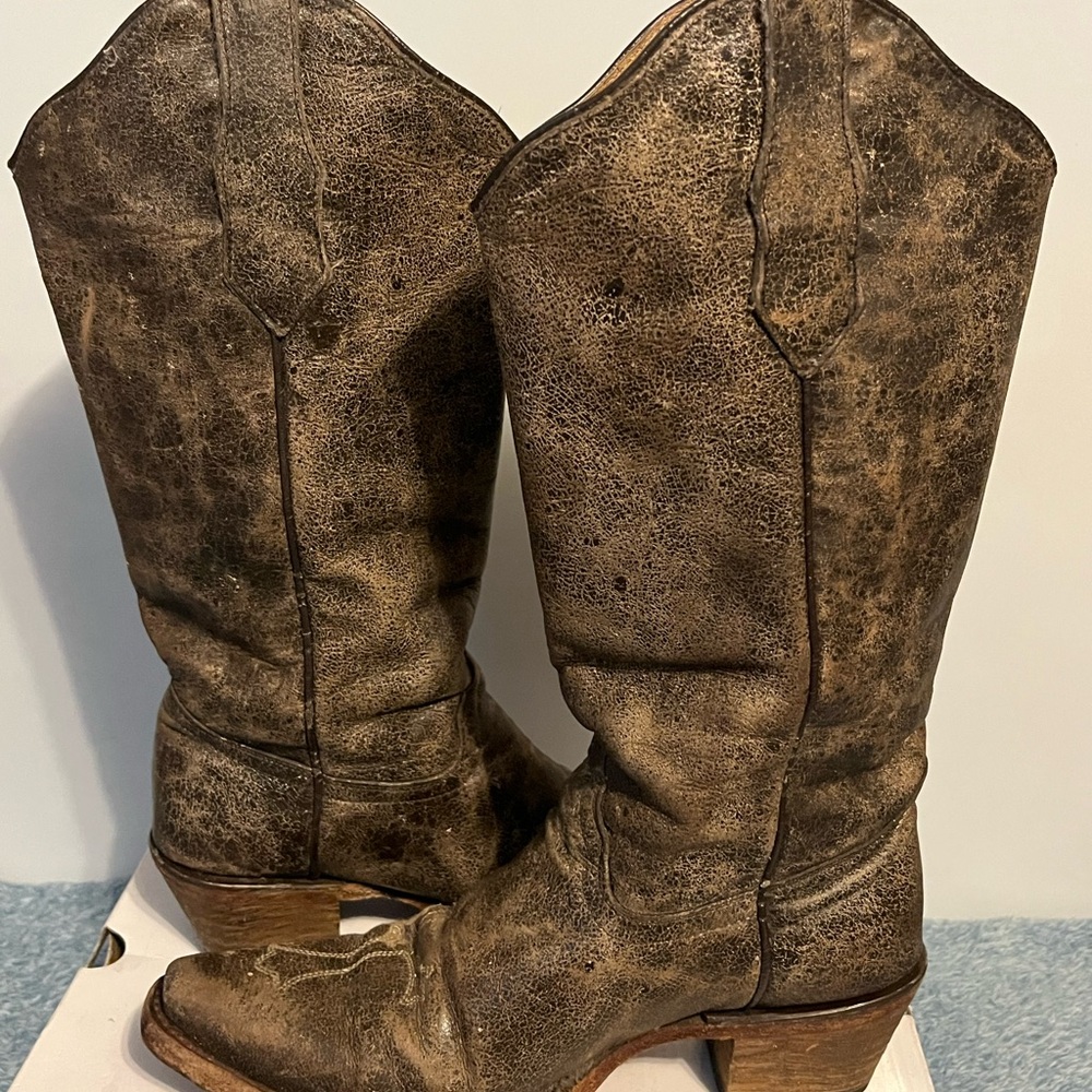 Ladies Circle G Brown Western Cowboy Boots with Cross Design - Picture 12 of 13